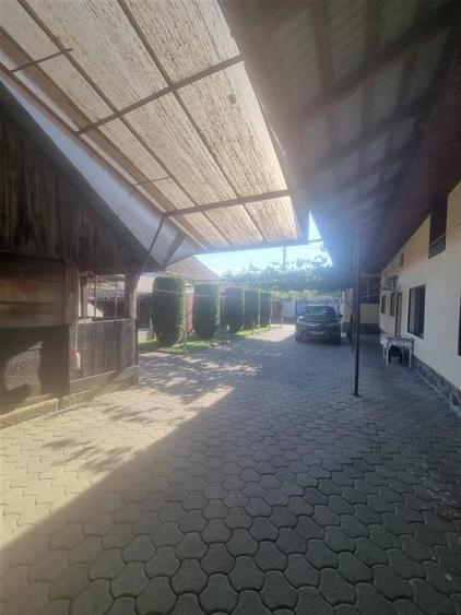 Casă individuală cu 4 camere cu Canalizare în Mândra