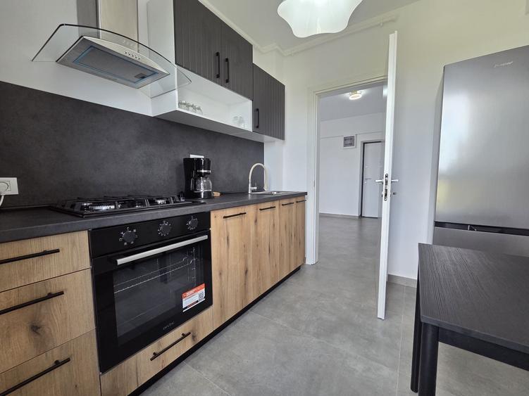 Apartament cu 2 camere decomandat în Palazu Mare