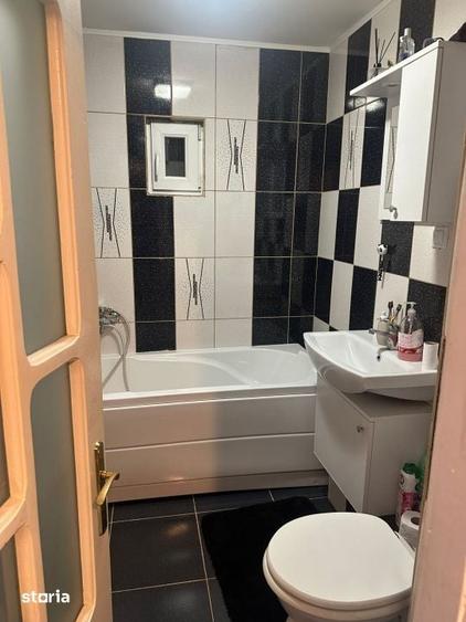 Apartament cu 3 camere decomandat în 1 Mai