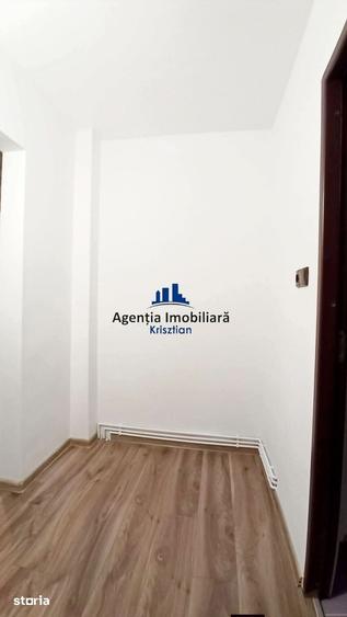 Apartament cu 4 camere decomandat în Burdea