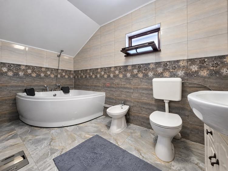 Casă individuală cu 5 camere cu Garaj în Ștefăneștii de Jos