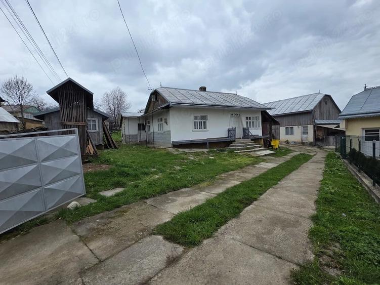 Casă cu 2 camere cu Teren 2270 Mp în Bosanci