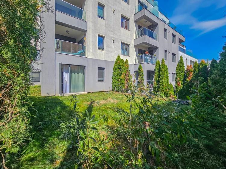 Apartament cu 3 camere decomandate cu gradina, Centrul Civic - 1