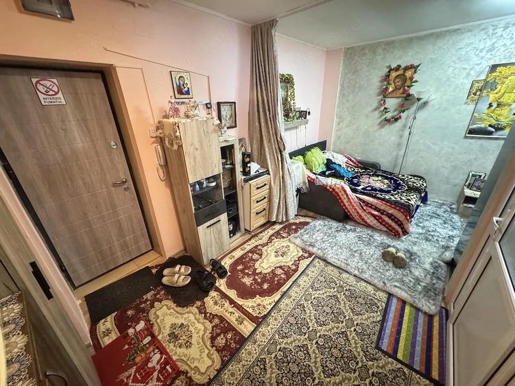 Garsonieră decomandată în Anda