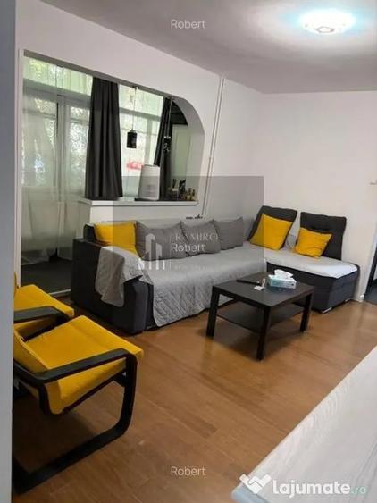 Apartament cu 3 camere semidecomandat în Alexandru Obregia