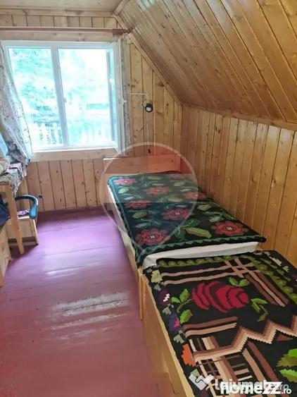 Casă cu 4 camere cu Teren 930 Mp în Vale