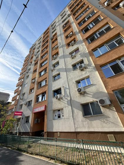 Apartament cu 3 camere decomandat în Rahova