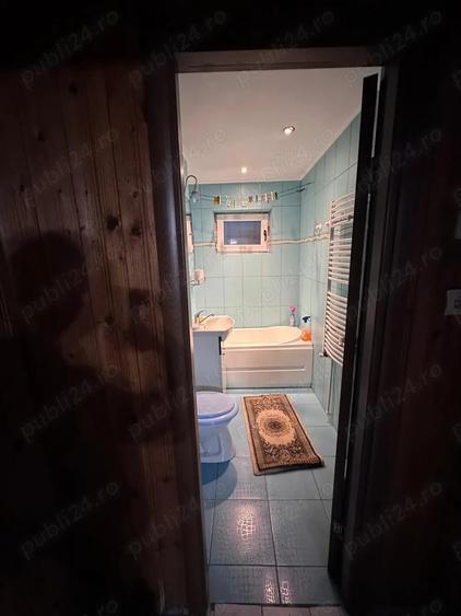 Apartament cu 2 camere semidecomandat în Pod