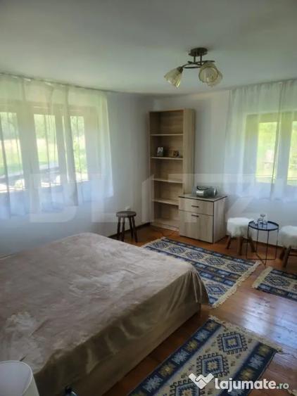 Casă cu 5 camere cu Teren 48000 Mp în Glodghilești