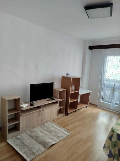 Apartament cu 2 camere decomandat în Calea București