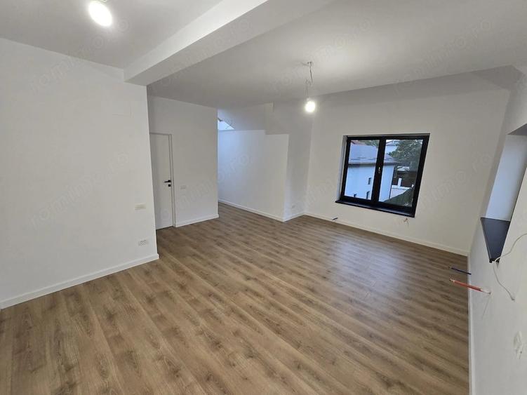 Apartament cu 4 camere decomandat în Zamora