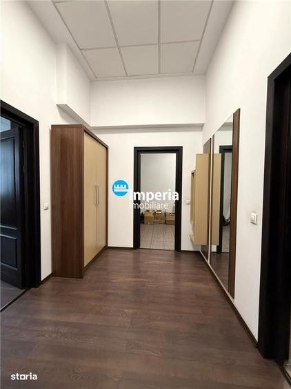 Spațiu comercial, de 360 mp, în Baza 3