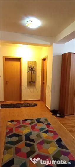 Apartament cu 4 camere decomandat în Aradului