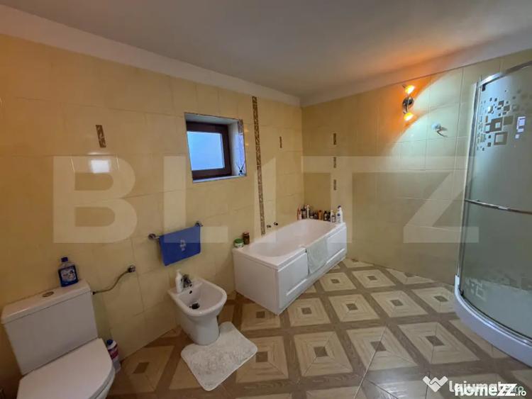 Casă cu 5 camere cu Teren 800 Mp în Surduc