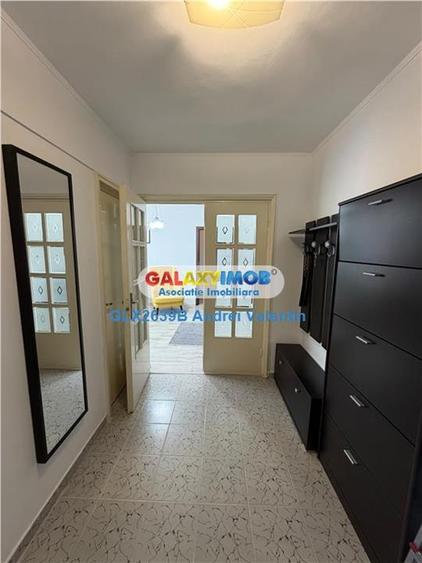 Apartament cu 3 camere semidecomandat, mobilat în Giurgiului