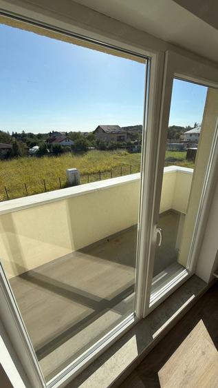 Apartament cu 3 camere decomandat în 1 Decembrie