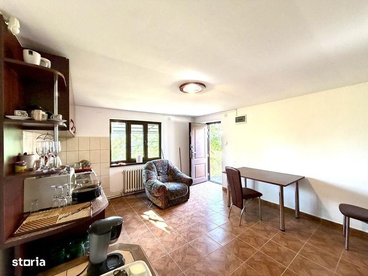 Casă cu 4 camere în Central