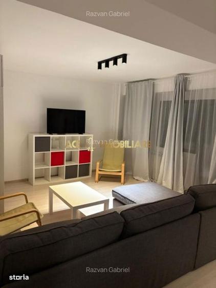 Apartament cu 3 camere, mobilat în Tineretului