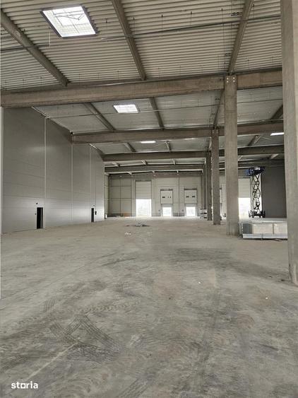 Spațiu comercial, de 1,770 mp, în Vest