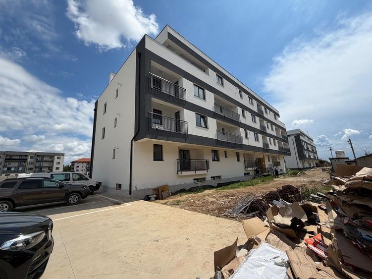 Apartament cu 2 camere decomandat în Fundeni