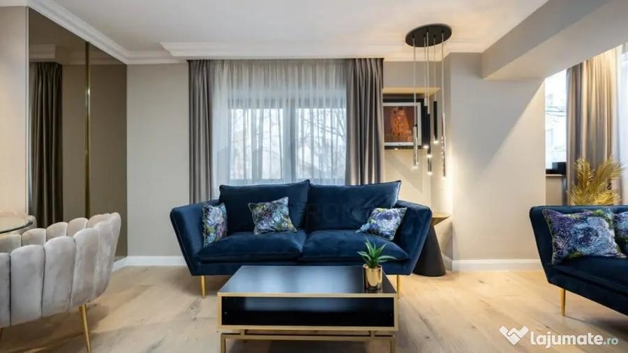 Apartament cu 4 camere decomandat în Victoriei