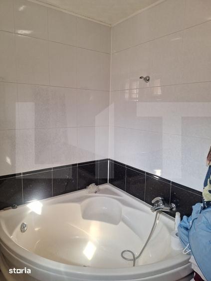 Casă cu 7 camere cu Teren 550 Mp în Central