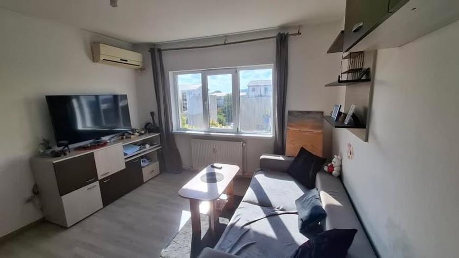 Apartament cu 2 camere decomandat, mobilat în Poarta 6