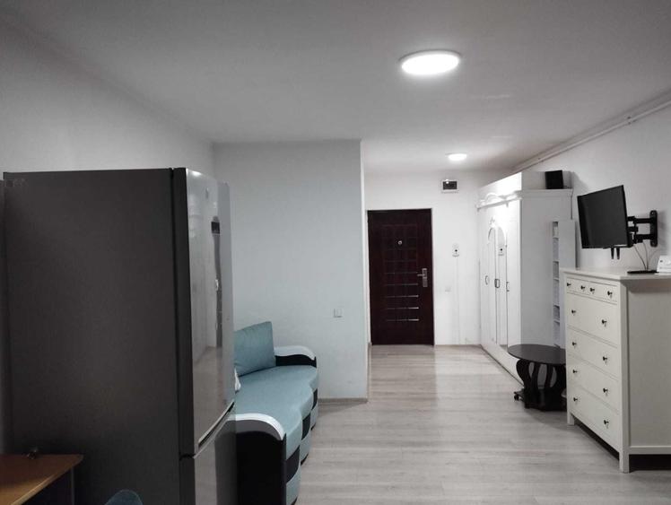 Apartament cu 3 camere decomandat în Cetate