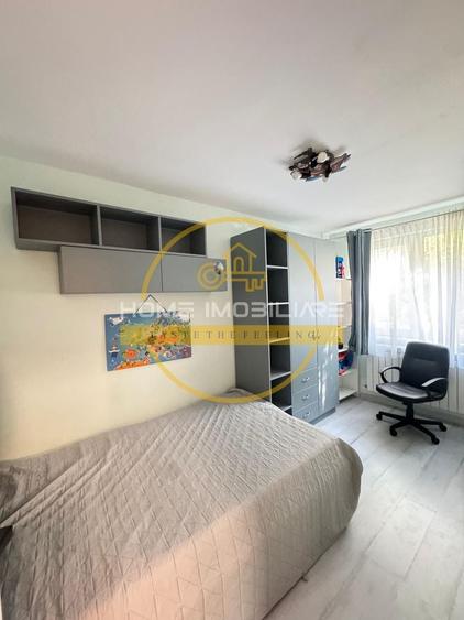 Apartament cu 3 camere decomandat, mobilat în Podu Roș