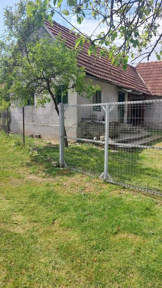 Casă cu 3 camere în Nadăș