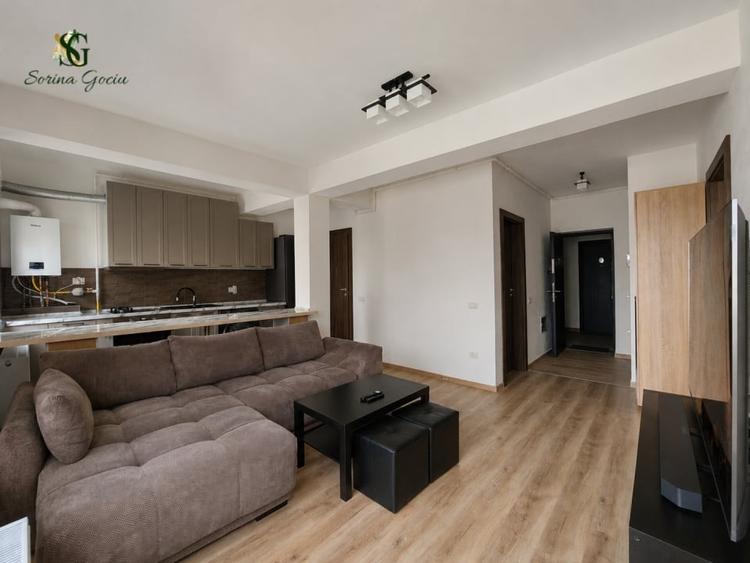 Apartament cu 2 camere decomandat, mobilat în Tractorul