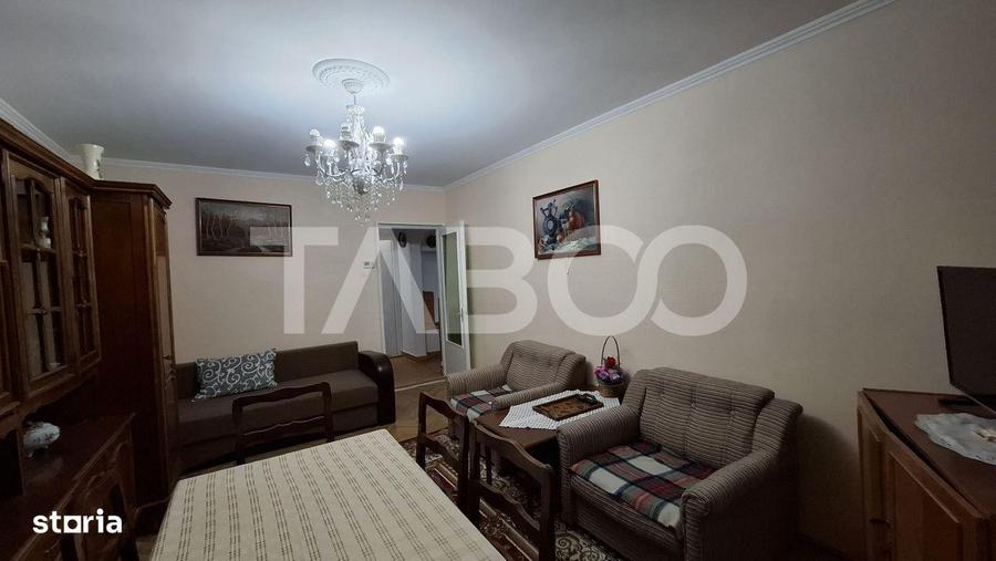 Apartament cu 2 camere decomandat, mobilat în Central — fotografia 3