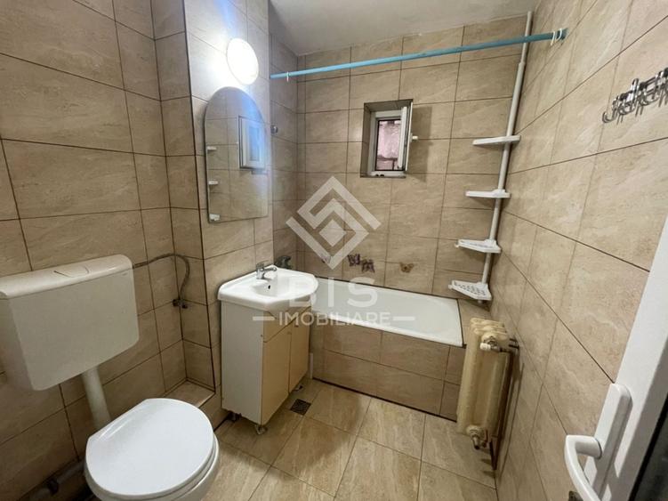 Apartament cu 3 camere decomandat, mobilat în Central