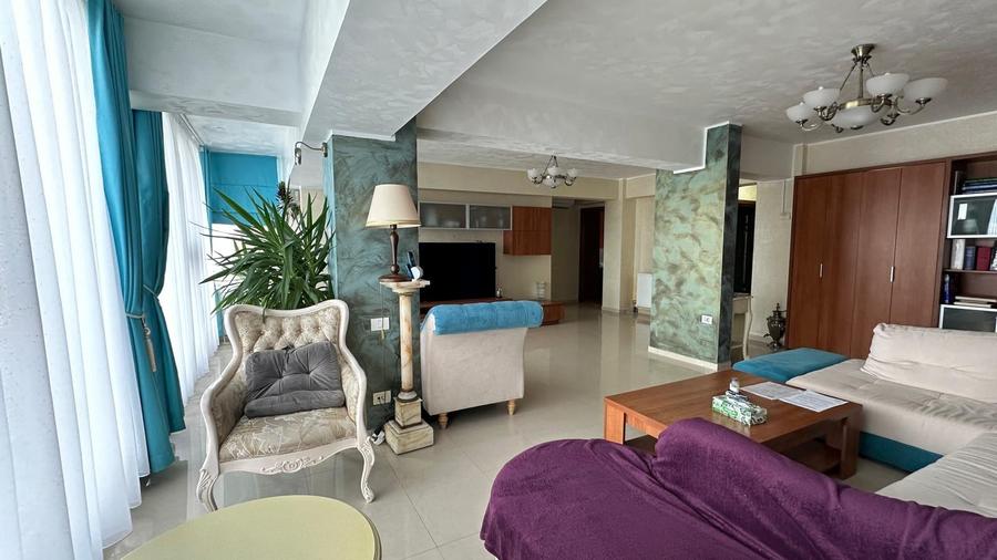 Apartament cu 4 camere în Central