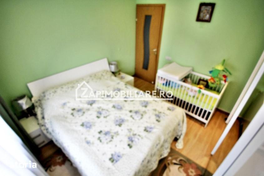 Apartament cu 3 camere decomandat în Mureșeni