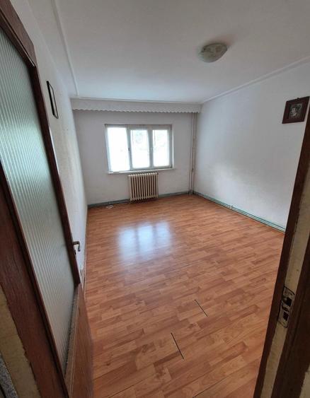 Apartament cu 2 camere semidecomandat în Alexandru cel Bun