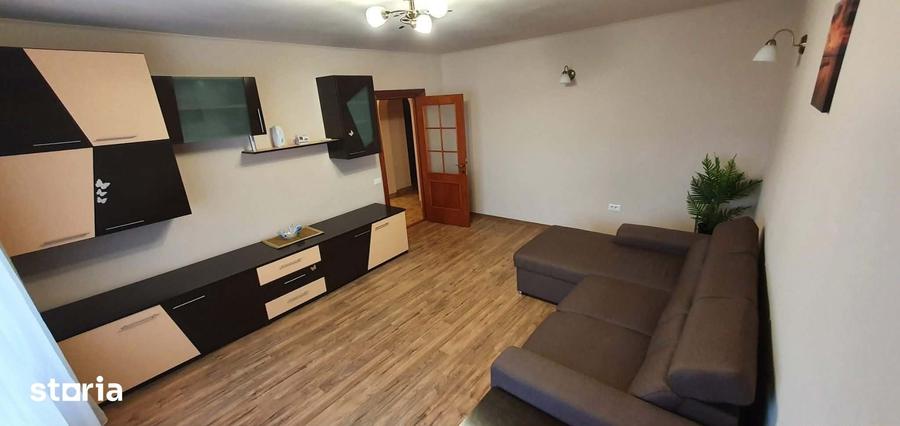 Apartament cu 3 camere decomandat, mobilat în Aurel Vlaicu