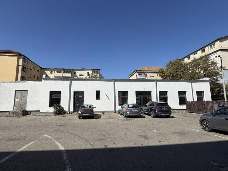 Spațiu comercial, de 224 mp, în Valea Aurie