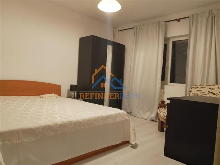 Apartament cu 3 camere decomandat, mobilat în Unirii — fotografia 2
