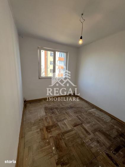 Apartament 3 camere de vanzare Micro 7 - 2
