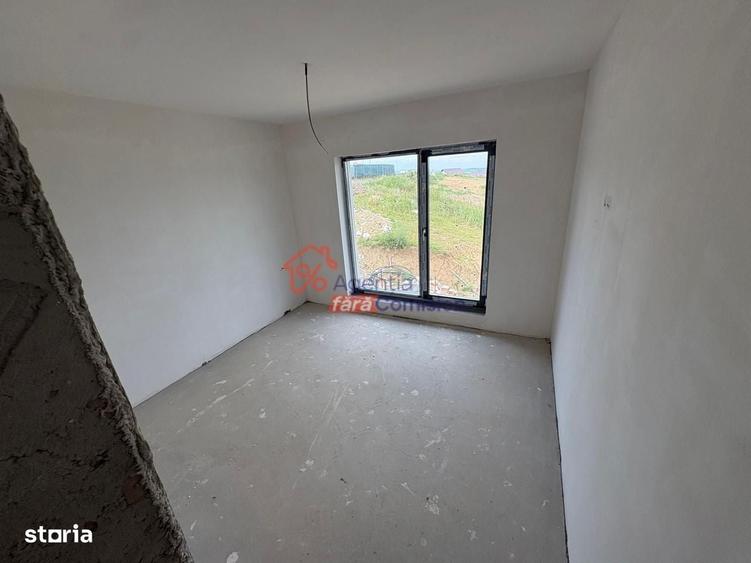 Casă cu 4 camere în Pietrăria
