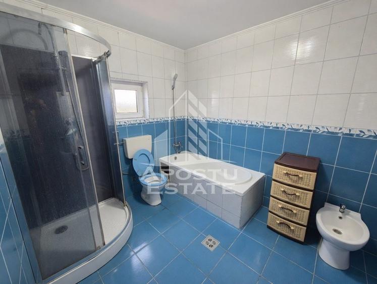 Casă individuală cu 5 camere cu Canalizare în Nord-Vest