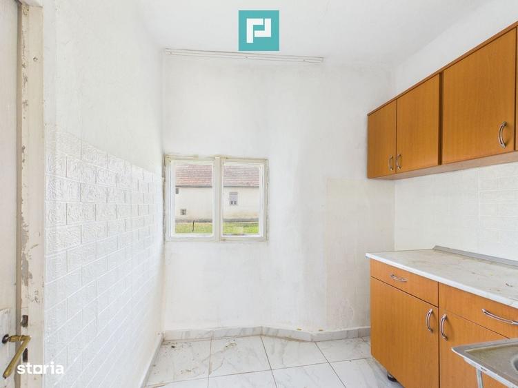 Spațiu comercial, de 225 mp, în Covaci