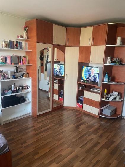 Garsonieră semidecomandată în Titan