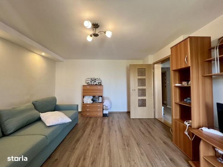 Apartament cu 3 camere decomandat în Bucovina