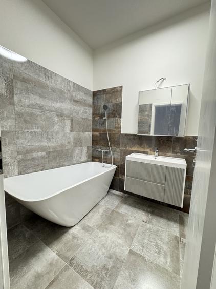Apartament de 3 camere, 69.66 mp, 2 bai, Finisat, Zona Poligon - 8