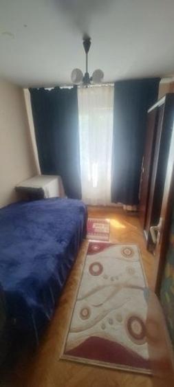 Apartament cu 3 camere semidecomandat în Titan
