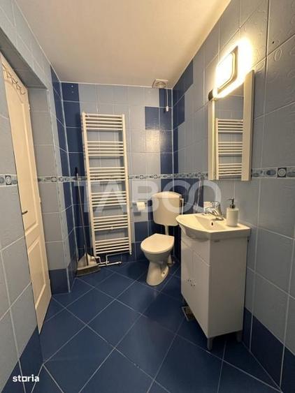 Apartament cu 4 camere semidecomandat, mobilat în Lazaret