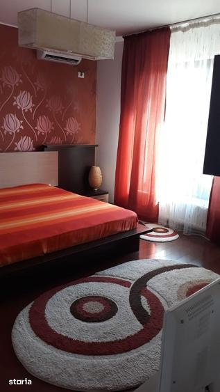 Casă cu 6 camere cu Teren 500 Mp în Central
