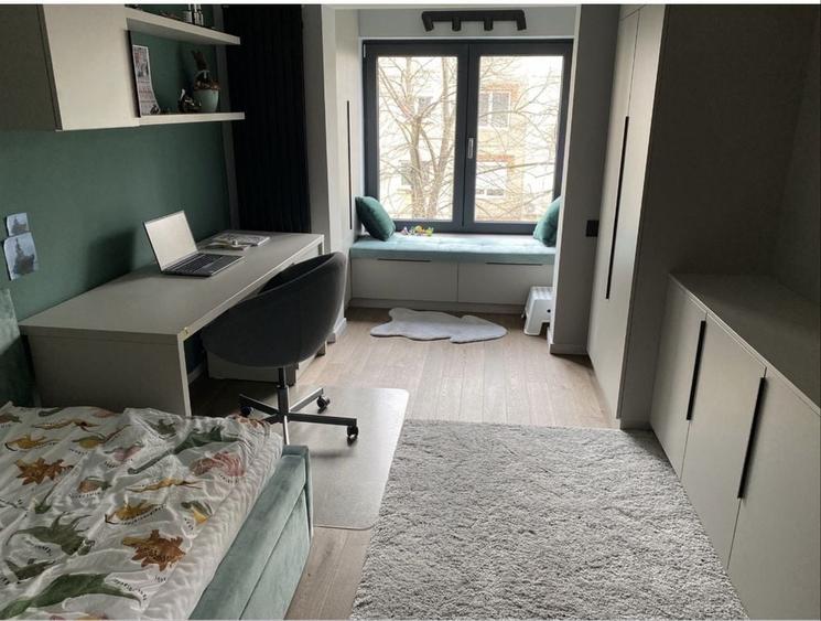 Apartament cu 3 camere decomandat în Central